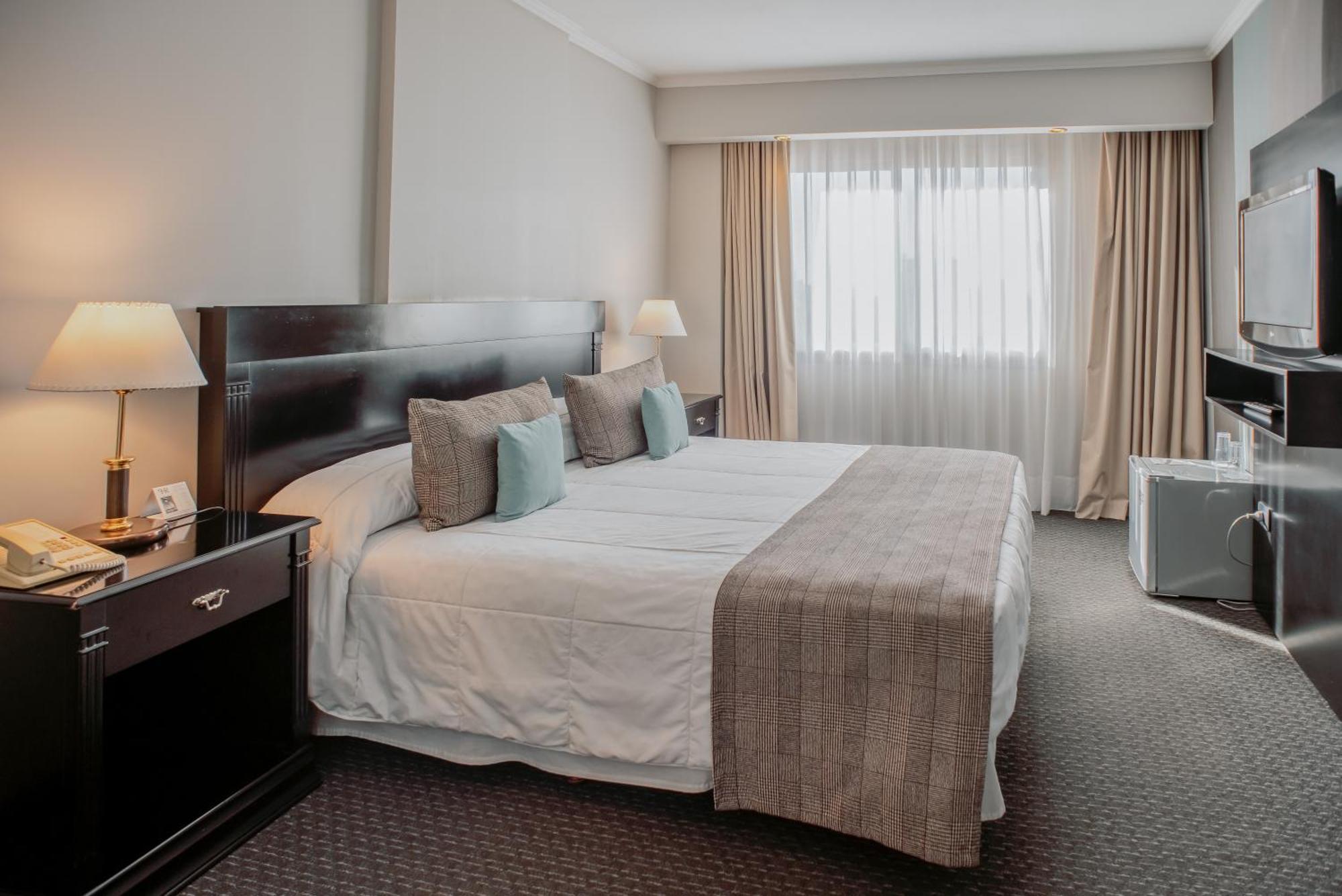 Plaza Real Suites Hotel Росаріо Екстер'єр фото